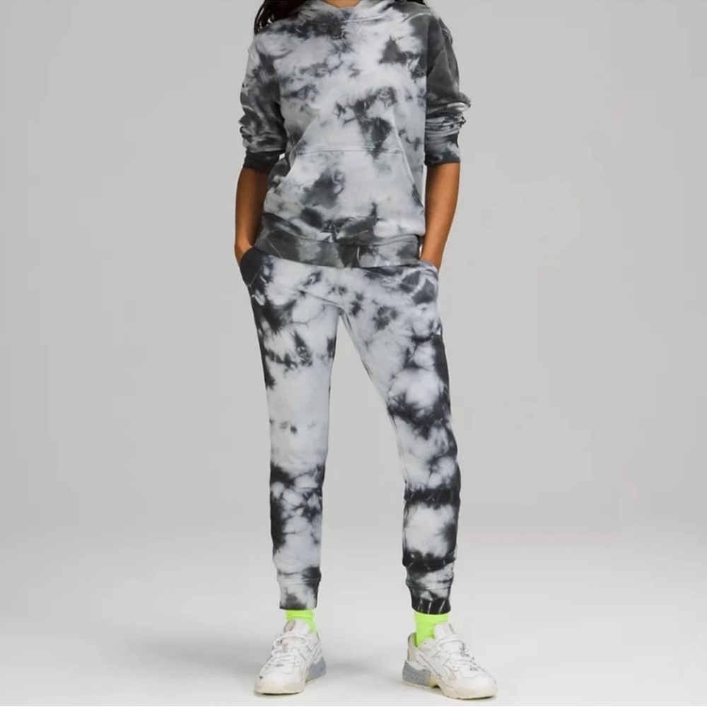 LULULEMON Warm Down Jogger Pants Tie Dye Size 4